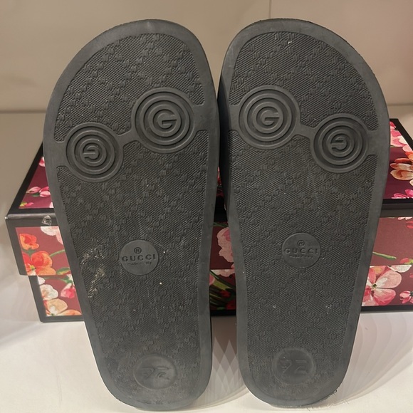 Gucci Sliders - Picture 2 of 5